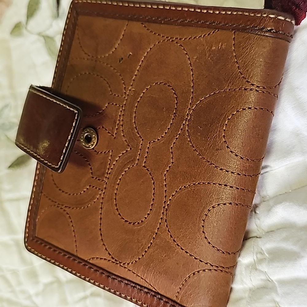 Coach Signature Leather Wallet - Picture 17 of 17